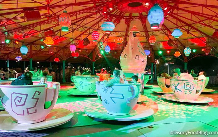 https://www.disneyfoodblog.com/wp-content/uploads/2022/11/2022-wdw-mickeys-very-merry-christmas-party-mk-opening-night-ride-overlay-mad-teacups-700x442.jpg