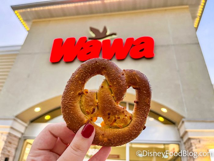 wawa-2022-gas-station-snacks-cheddar-che