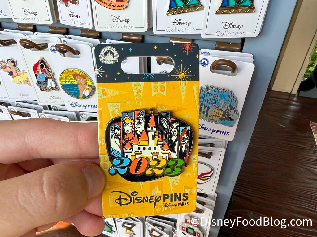 NEW Mickeys & Pluto Embroidery Pin Trading Book Bag For Disney Pin  Collections