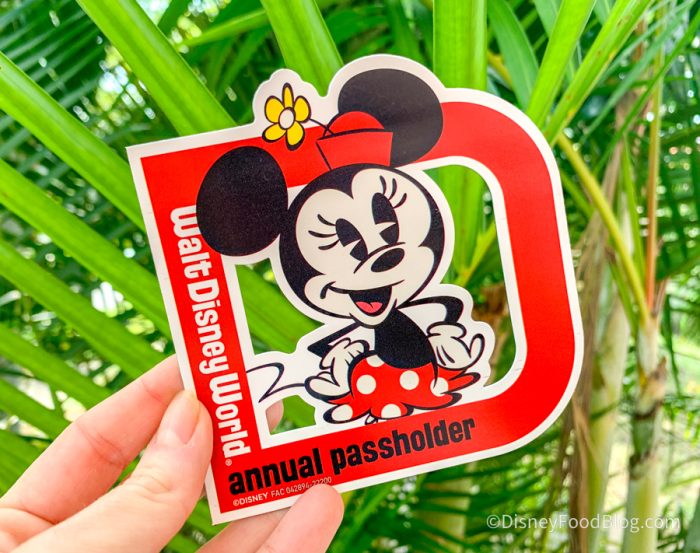 2022-wdw-minnie-mouse-annual-passholder-