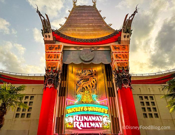 2023-wdw-dhs-chinese-theater-mickey-and-
