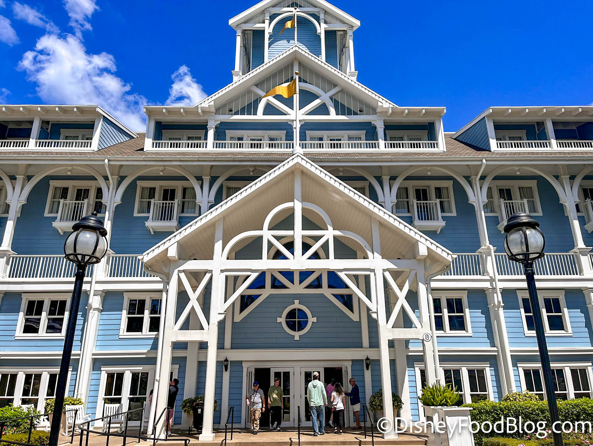 DFB Video: Should YOU Stay at Disney World’s Yacht & Beach Club Resorts ...