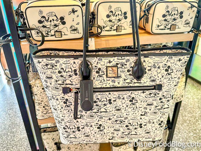 Disney Parks Mickey and Minnie Picnic Dooney & Bourke Drawstring Bag New W Tag