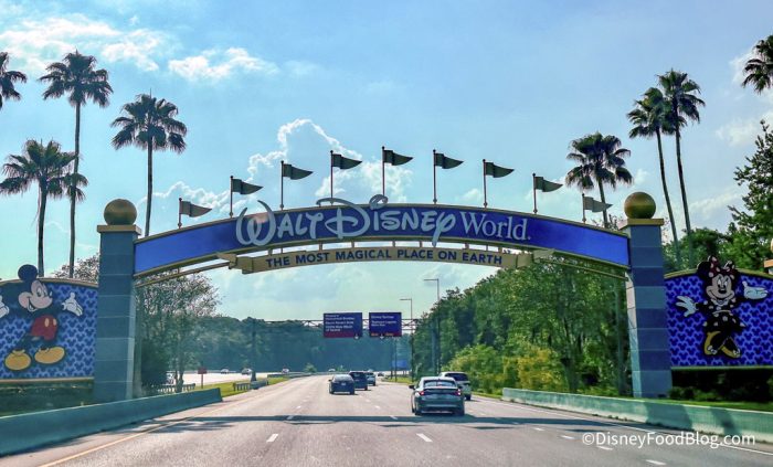 2023-wdw-Disney-world-park-entrance-sign
