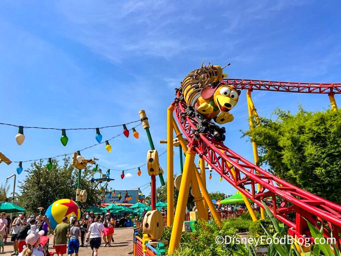 2023-WDW-Hollywood-Studios-Slinky-Dog-Da