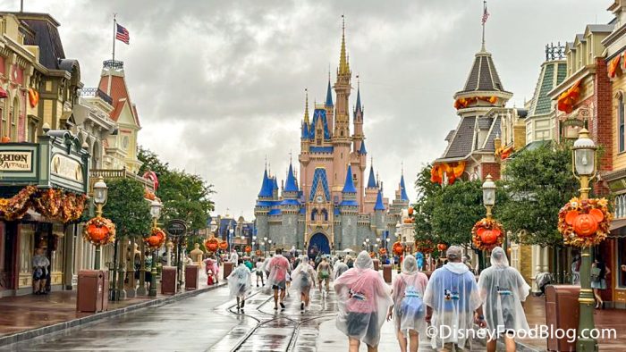 2023-wdw-mk-main-street-storm-rain-hurri