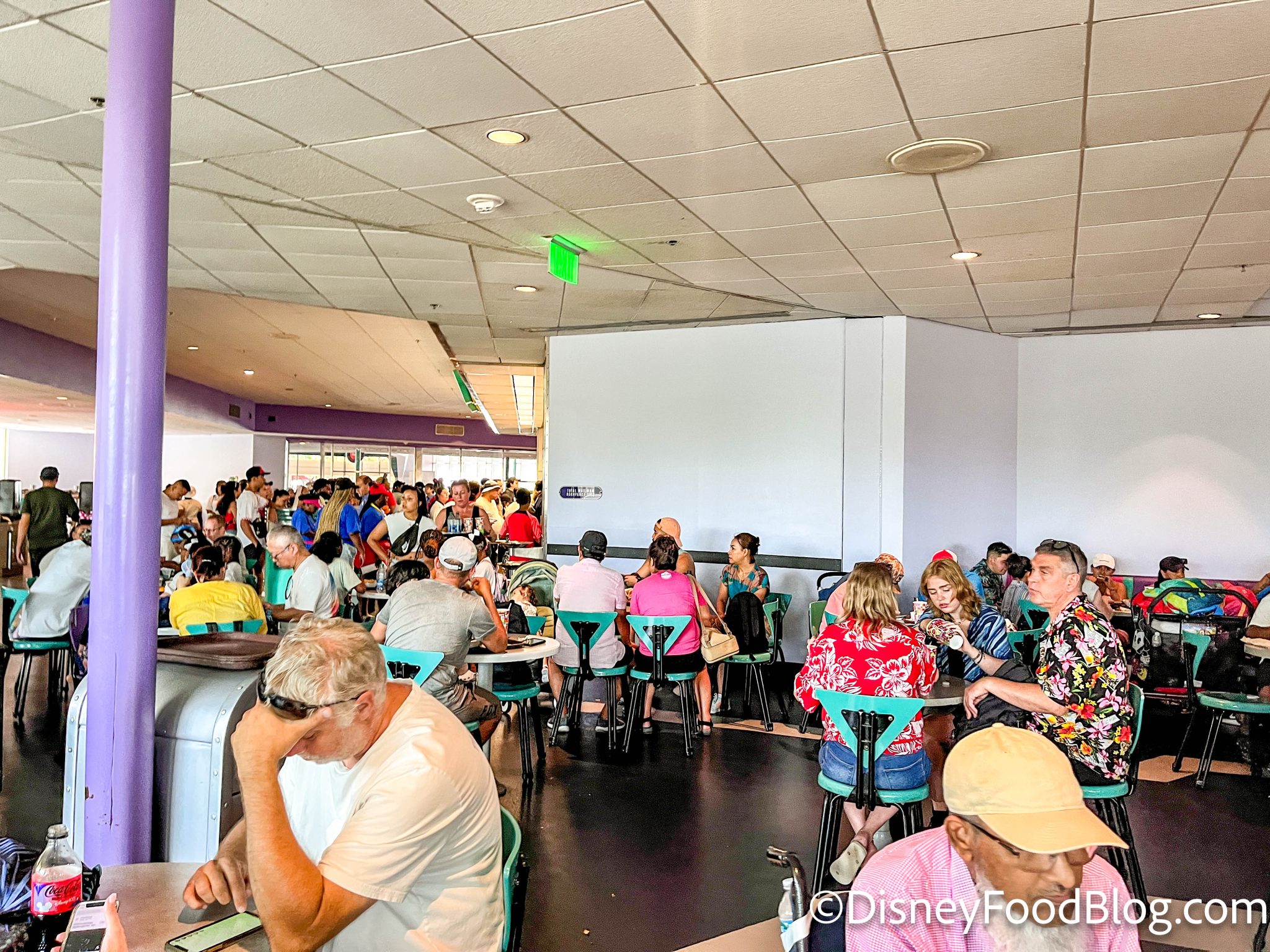 REVIEW: 3 Reasons You Should Go To Disney World's Busiest Restaurant ...