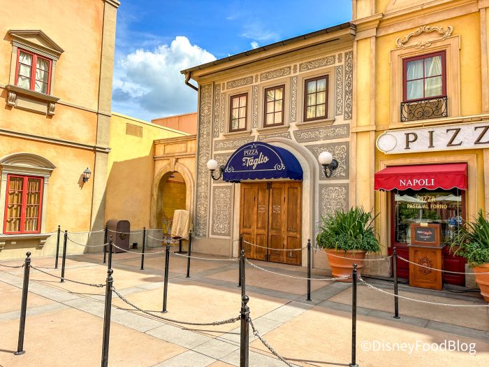 2023-EPCOT-Italy-Pavilion-Pizza-La-Tagli