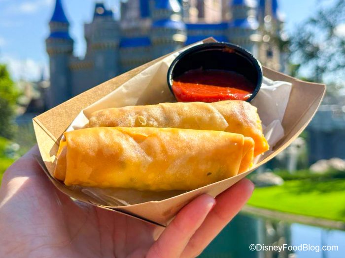 2023-wdw-mk-spring-roll-cart-pepperoni-a