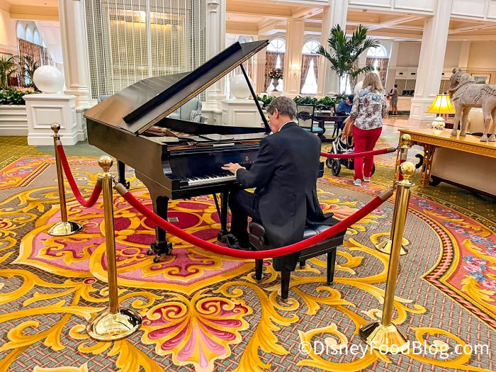 2023-WDW-Grand-Floridian-Resort-Piano-Pl