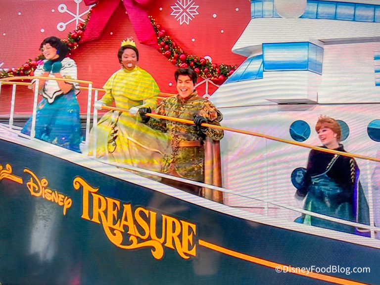NEWS: Disney Debuted a NEW Macy's Thanksgiving Day Parade Float for ...