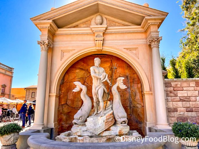 2023-WDW-EPCOT-Italy-Pavilion-Atmo-1-700