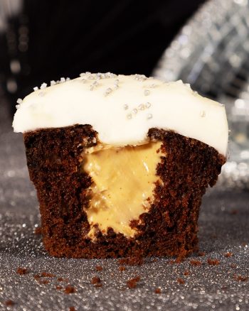 CRITICAL CUPCAKE NEWS: There's a BEYONCÉ Cupcake (!!!) in Disney World ...
