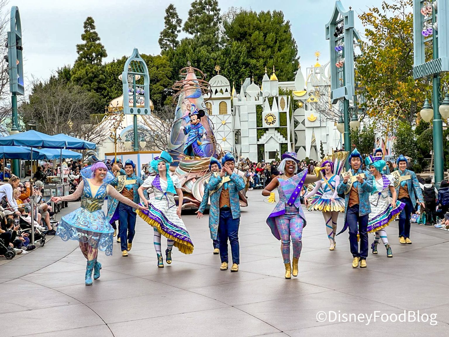 Were Back Parade Disney's Popular Magic Happens Parade Is FINALLY BACK! | the disney ...