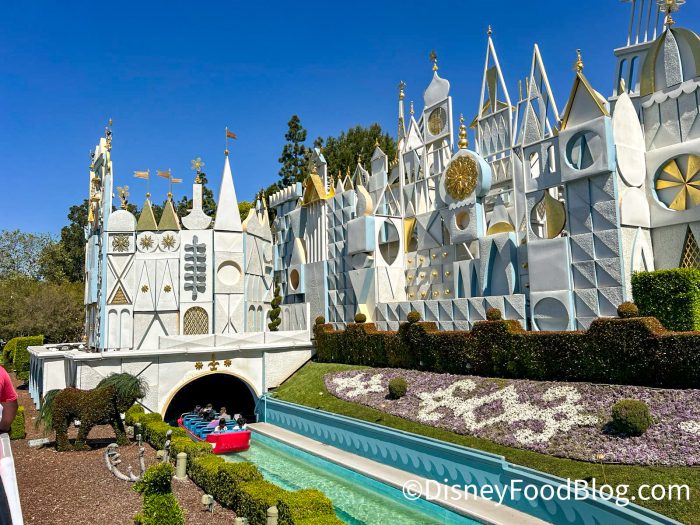 2024-DLR-Disneyland-its-a-small-world-At
