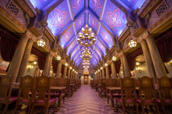 FIRST LOOK INSIDE Disney’s NEW Frozen Restaurant: Royal Banquet of Arendelle in Tokyo DisneySea Fantasy Springs!