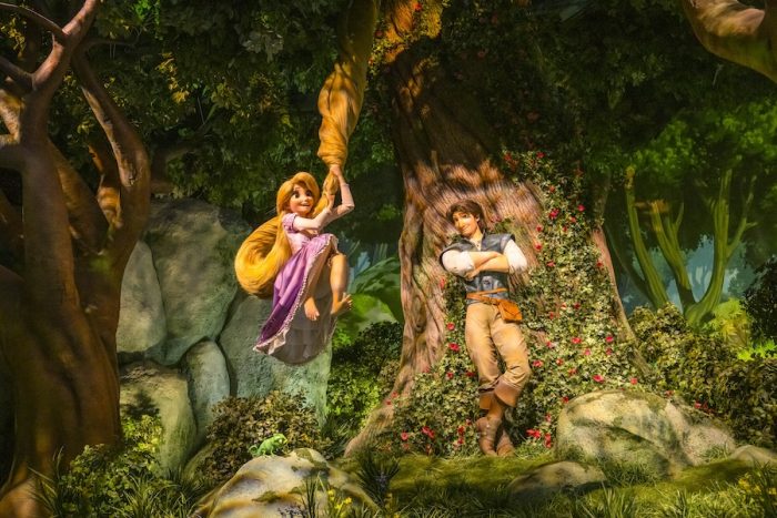 Rapunzels-Lantern-Festival16-700x467.jpg