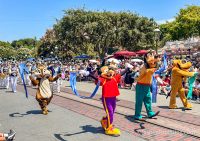Celebrities and FREE Souvenirs — Check Out a First-of-Its-Kind Disney ...