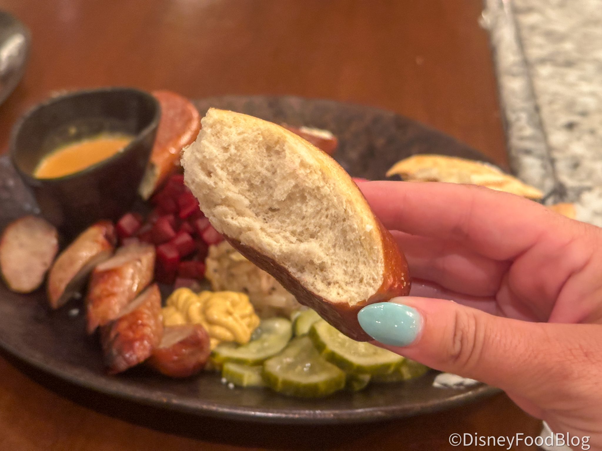 Universal Platter REVIEW: We Tried the NEW Le Gobelet Noir Restaurant at Universal's Epic ...