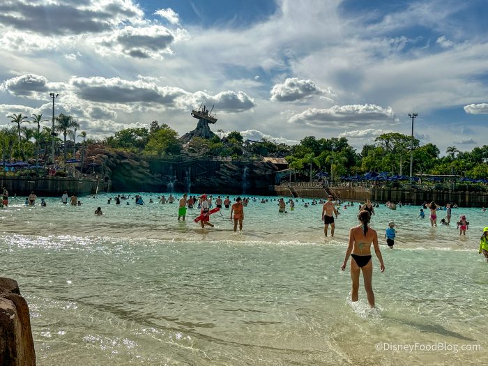 2025-WDW-typhoon-lagoon-atmo-05-700x525.