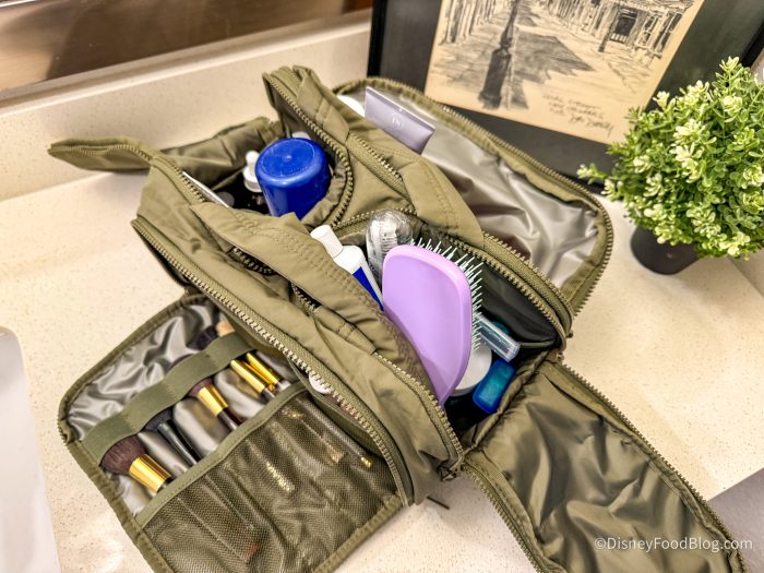 2025-bagsmart-viral-travel-toiletry-make