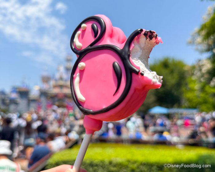 2025-dlr-disneyland-candy-palace-70th-an