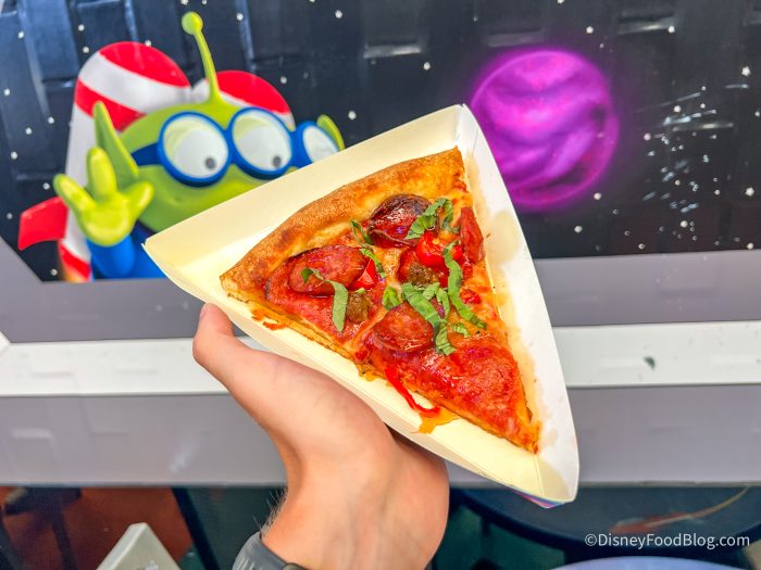 2025-DLR-disneyland-alien-pizza-planet-H