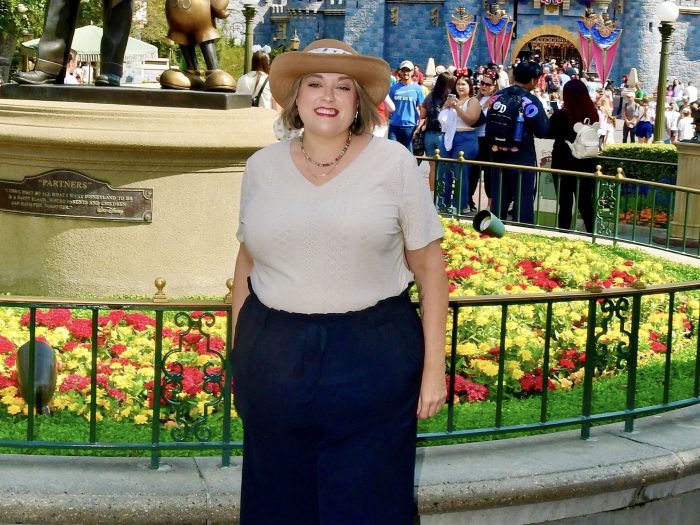 2025-amazon-pants-for-travel-leigh-700x5