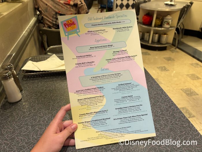 2025-wdw-dhs-50s-prime-time-atmo-07-700x