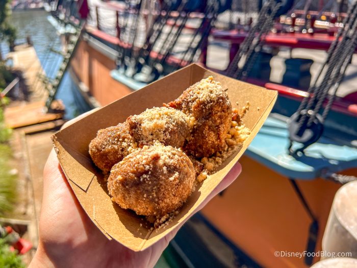 2025-DLR-disneyland-new-orleans-square-r