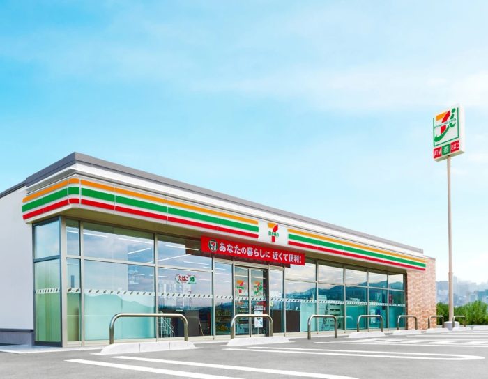 7-eleven-japan-store-700x544.jpg