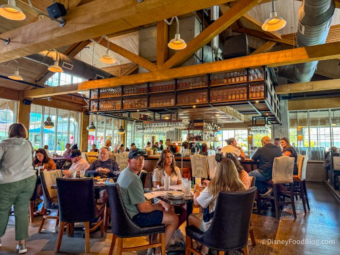 2025-WDW-disney-springs-chef-art-smiths-