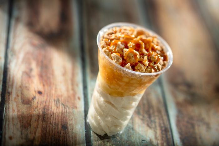 2025-WDW-FOTH-Foodie-Guide-Apple-pie-sun