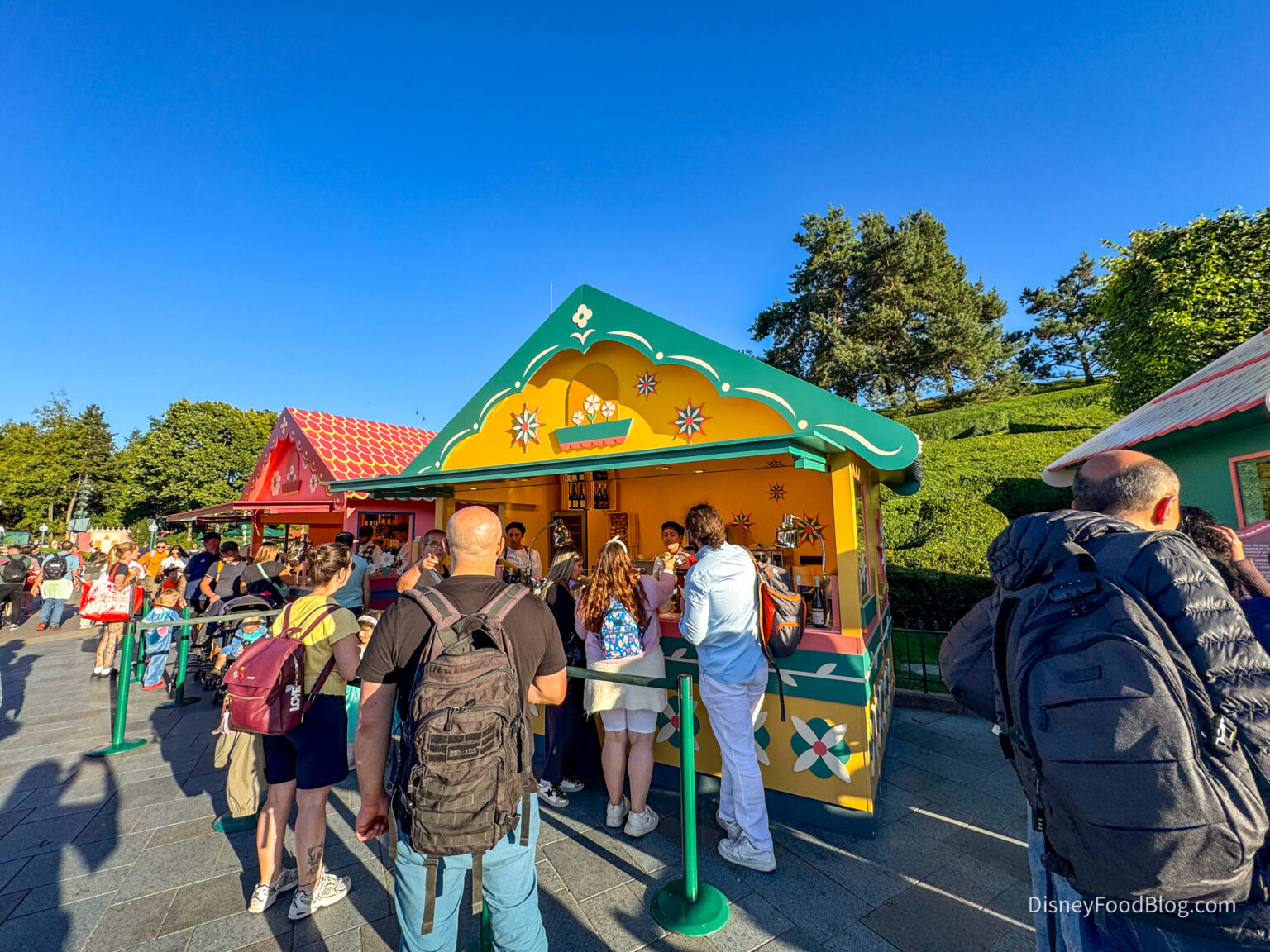 review-if-you-only-eat-one-thing-at-disneyland-paris-let-it-be-this