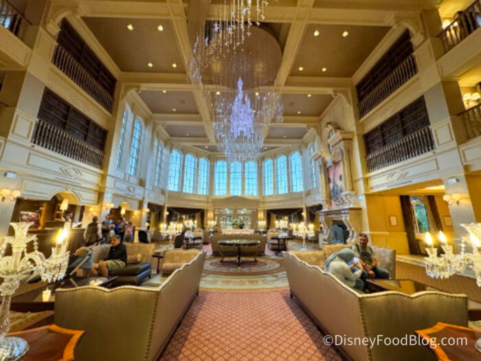 2026-Disneyland-Paris-Hotel-Lobby-Atmo-7
