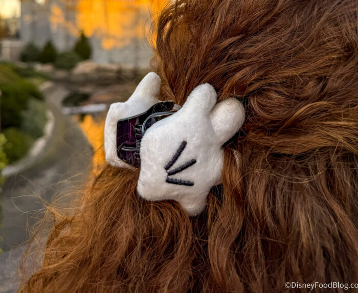 DFB-Mickey-Mouse-Hands-Hairclip-IMG_9890
