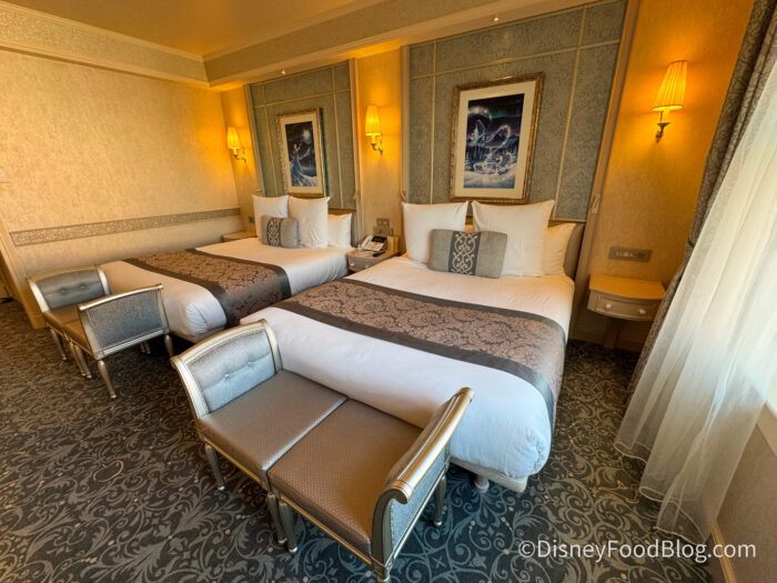 Frozen-Standard-Room-Double-Queen-Disney