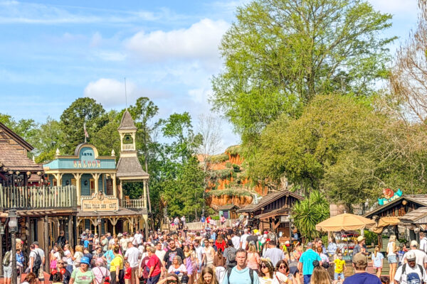 This New Disney World App UPDATE Has Us Worried