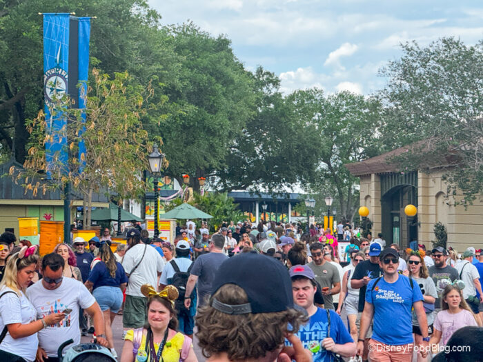 2026-wdw-epcot-atmo-crowds-700x525.jpg