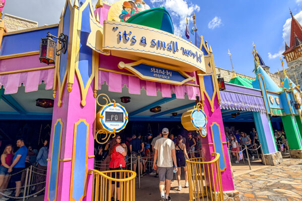 NEWS: “it’s a small world” Evacuated in Disney World Due to Fire