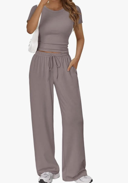 two-piece-sweatpants-set-422x600.png