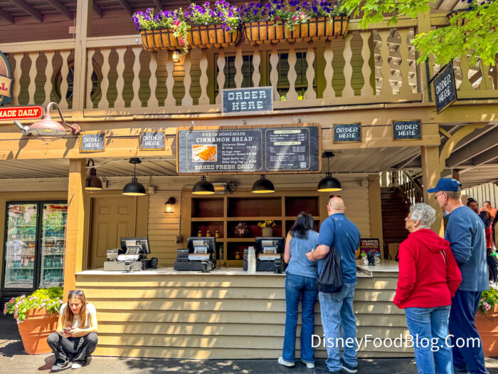 2026-cinnamon-bread-grist-mill-dollywood