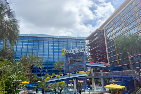 JUST ANNOUNCED: Book Your 2027 Disneyland Vacation Packages Starting TOMORROW