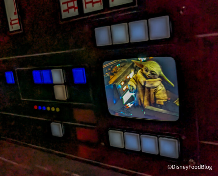 2026-wdw-dhs-swge-millennium-falcon-smug
