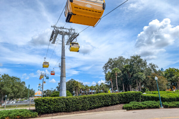 We Wish We Had Known These 5 Things Before Using the Disney World Skyliner
