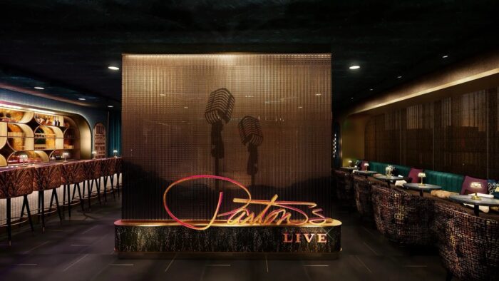 Dolly-Partons-SongTeller-Hotel-Partons-L