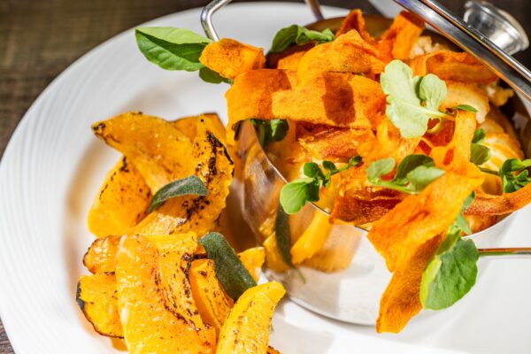 19 Disney World Restaurants CHANGE Their Menus This Week