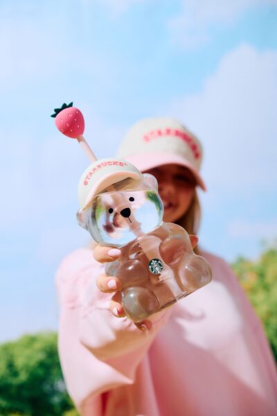 2026-starbucks-pink-bearista-cup-2-400x6