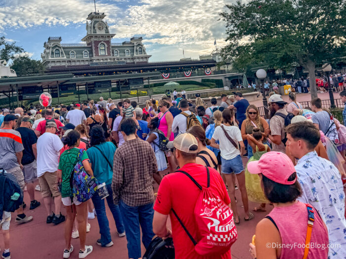 2026-wdw-magic-kingdom-carousel-of-progr