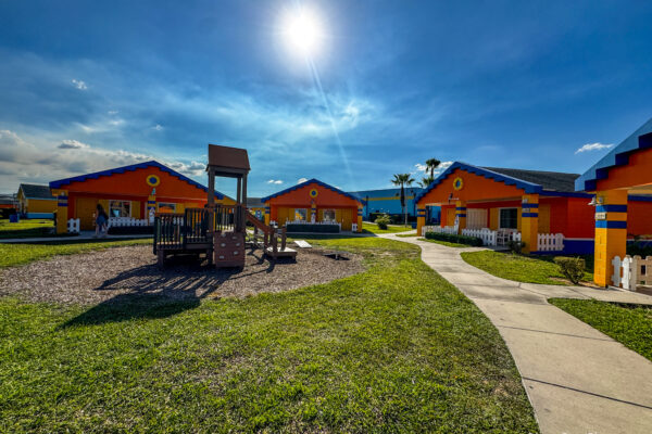 Build Yourself a Tropical Trip at the LEGOLAND Beach Retreat